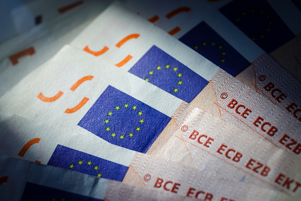 Inversionistas, cautelosos en Bolsas europeas, esperan al BCE