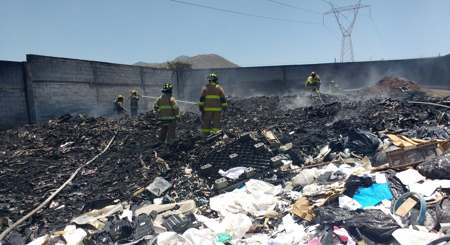 Se incendia, Recicladora, Saltillo, Coahuila, Bomberos