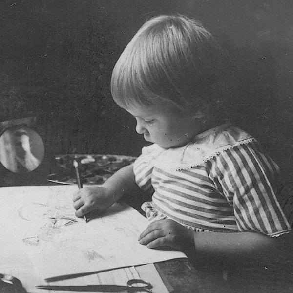 Tove Jansson, niña, Moomin, Mumin, dibujando