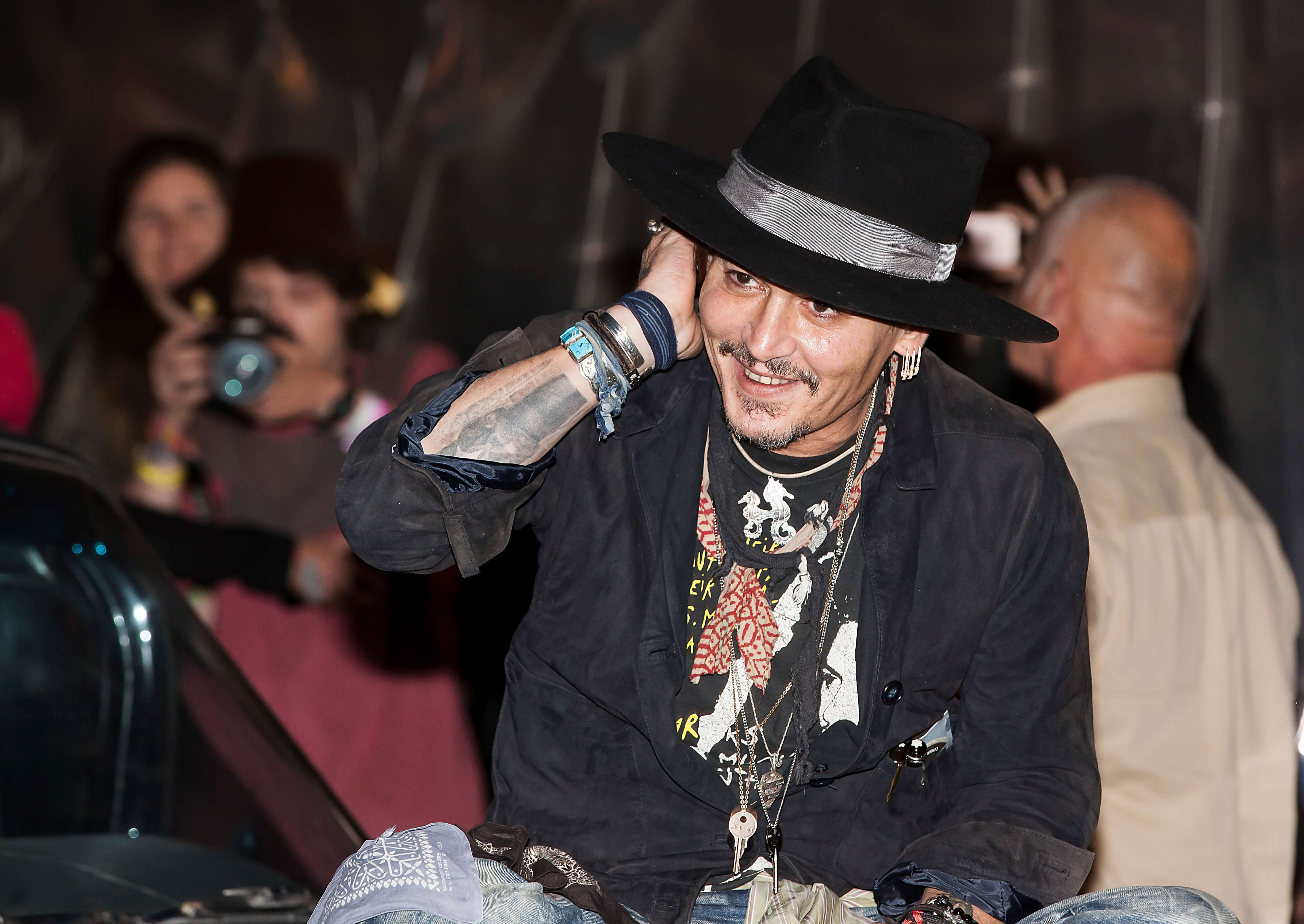 Johnny Depp participa en el Festival de Glastonbury