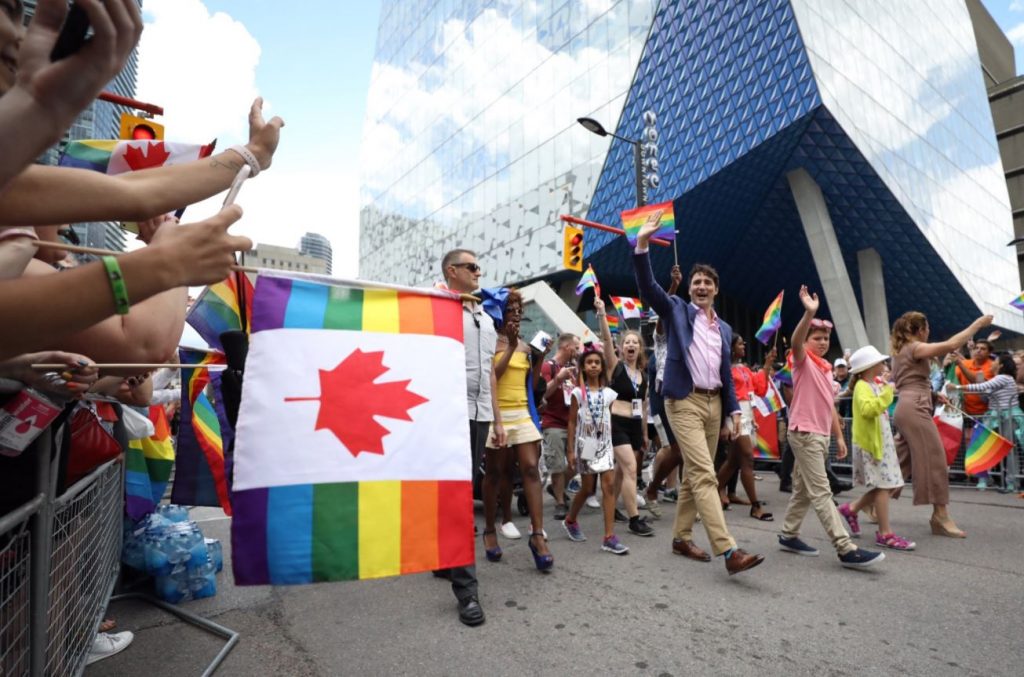 Justin Trudeau se une a Marcha por el Orgullo Gay en Canadá
