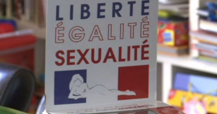 Letrero con frase editada Libertad, Igualdad y Sexualidad 