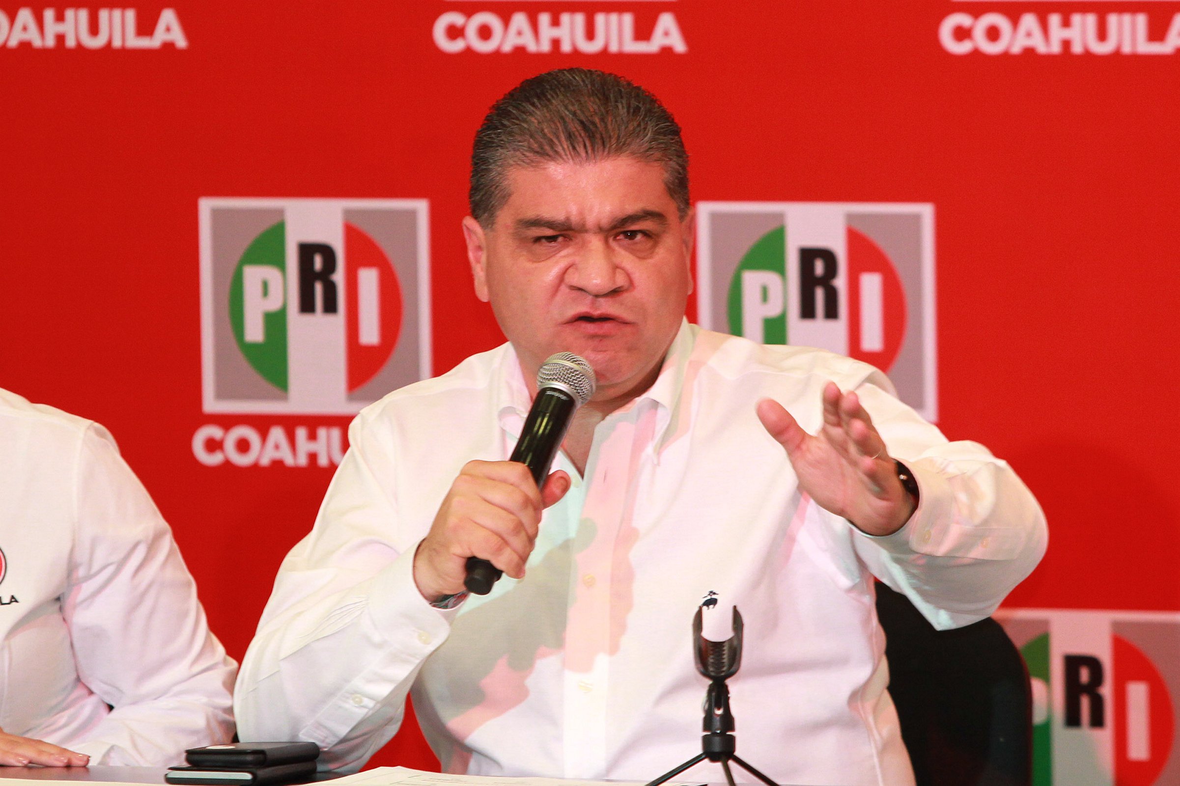 TEPJF valida triunfo Riquelme en Coahuila