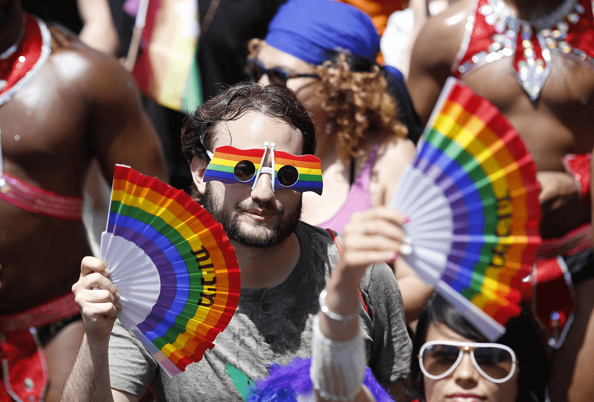 Miles de personas participaron en la marcha del Orgullo Gay en Tel Aviv