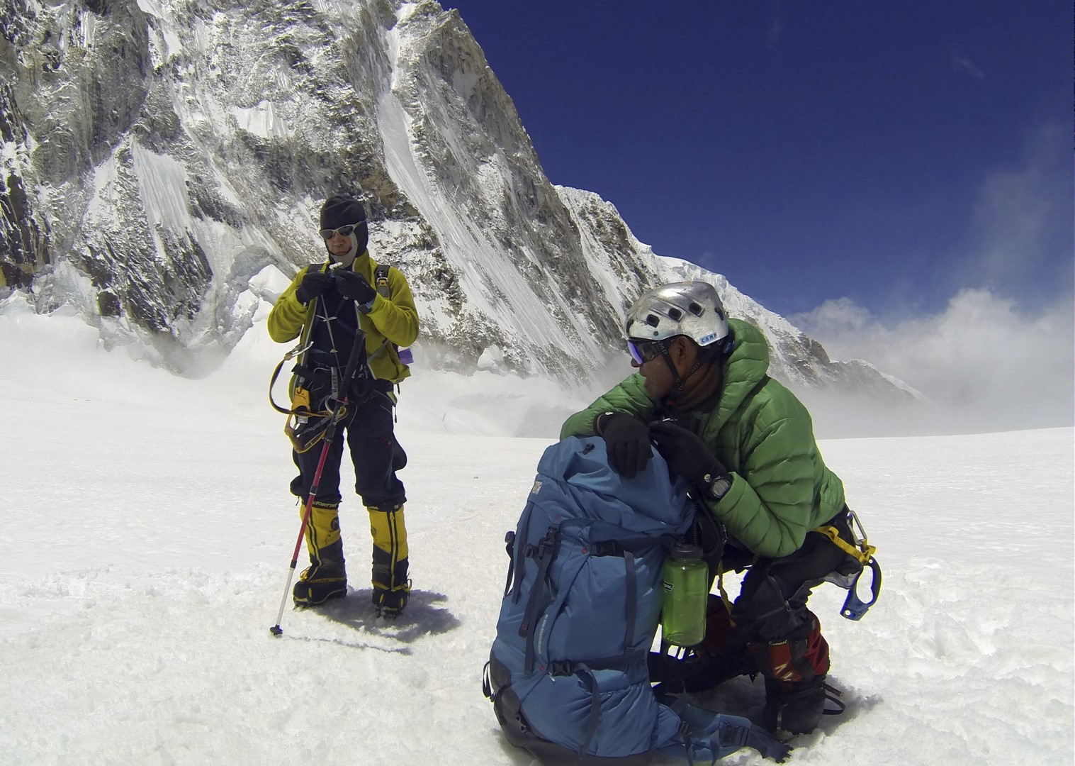 Nepal mide el Everest para ver si encogió tras terremoto del 2015. (AP, Archivo)