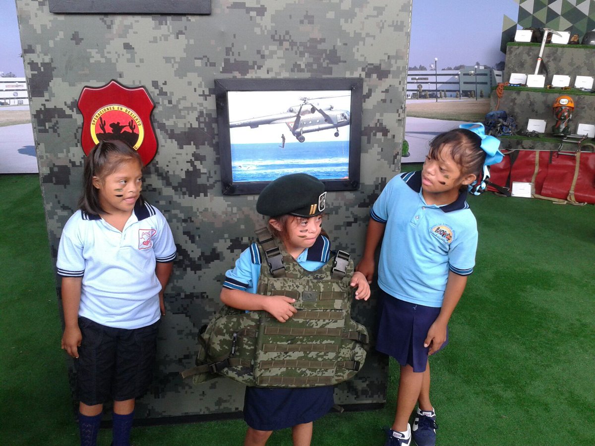 Niños convivieron con los militares en la Expo. Militar Fuerzas Armadas pasión por Servir a México