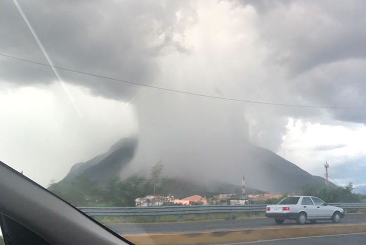 nube, lluvia, Nuevo León, Guadalupe, cortina de lluvia