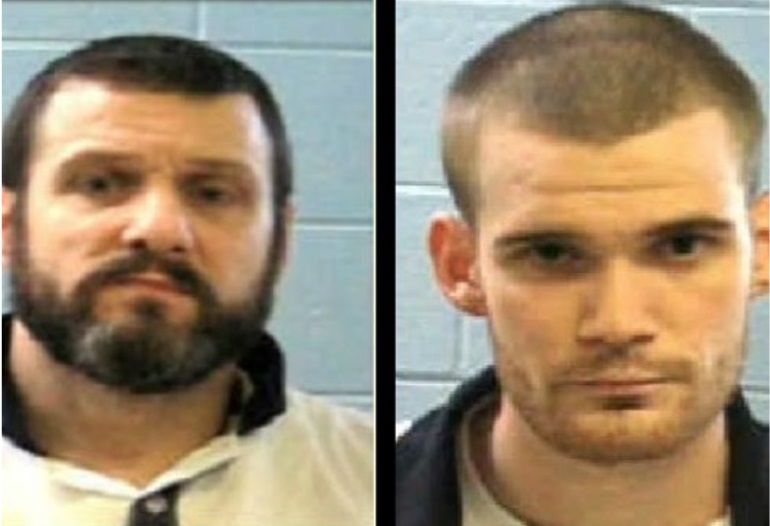 Los presos Donnie Russell Rowe y Ricky Dubose son buscados por asesinar a dos oficiales antes de escapar (Foto: khou)