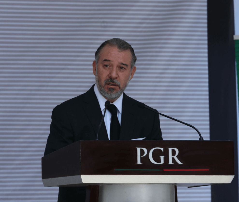 Raúl Cervantes, titular de la PGR (1)
