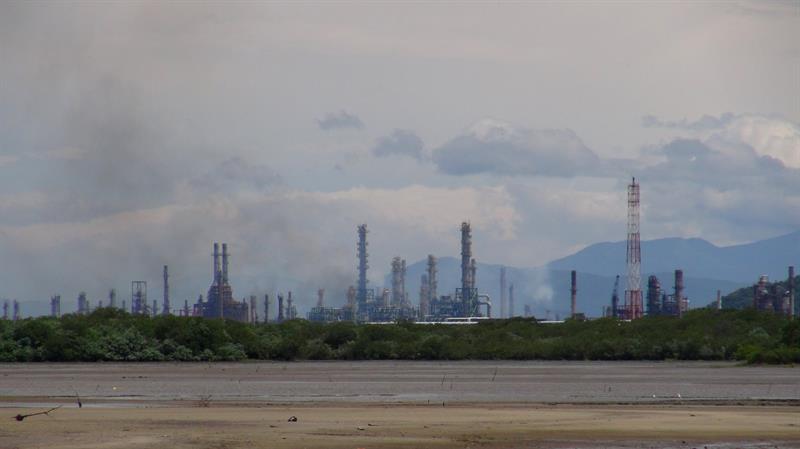 Refinería, Salina Cruz, Oaxaca, contaminación, medio ambiente, incendio, inundación