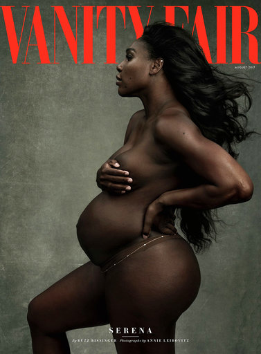 Esta imagen es la portada de la edición de agosto de la revista “Vanity Fair”, donde presenta a Serena Williams embarazada (AP)