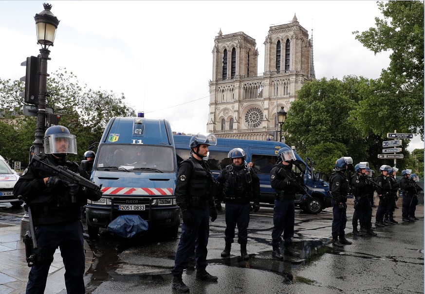 París, terrorismo, Estado Islámico, video, Notre Dame, ataque,