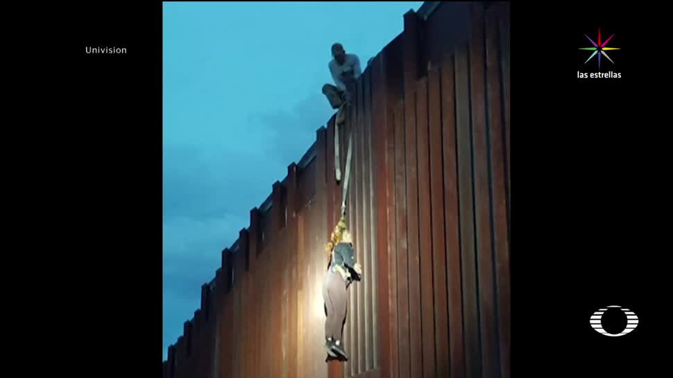 Deportan, mujer, colgada, frontera, Arizona, muro fronterizo