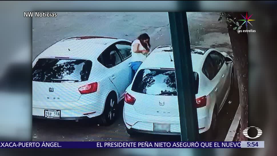 noticias, forotv, Captan, mujer robando, espejo a un auto, colonia Escandón