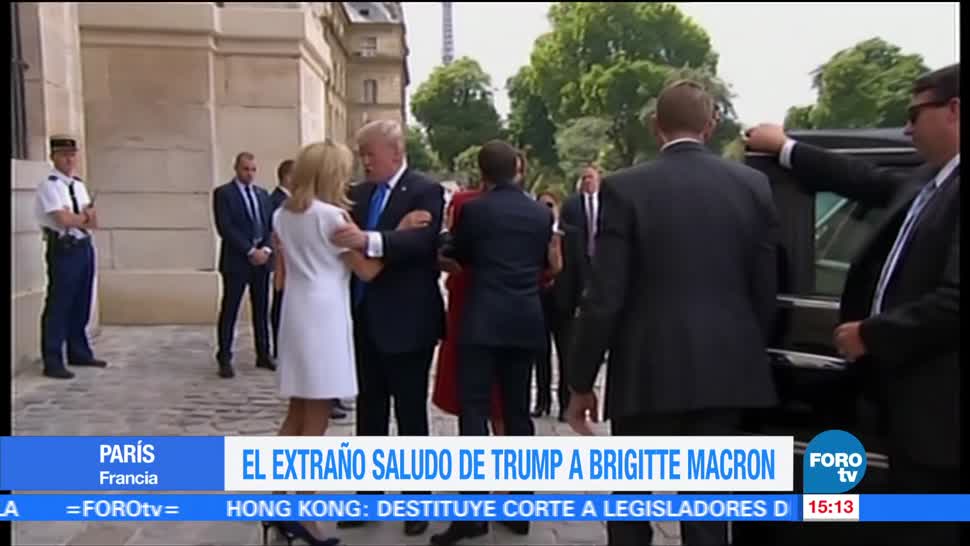 Brigitte Macron, esquiva, fuerte apretón, Donald Trump