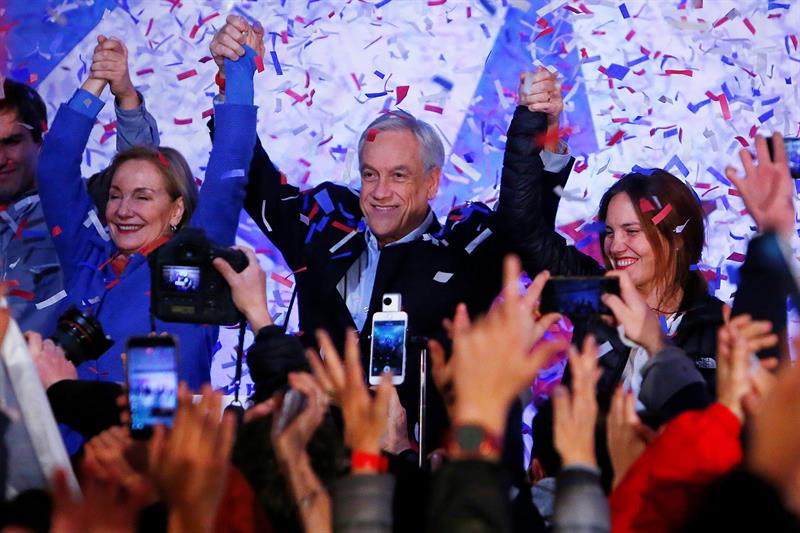 Piñera, de la coalición Chile Vamos, obtuvo casi 730 mil 672 votos, el 57% al cómputo del 95.5% de las mesas (EFE)