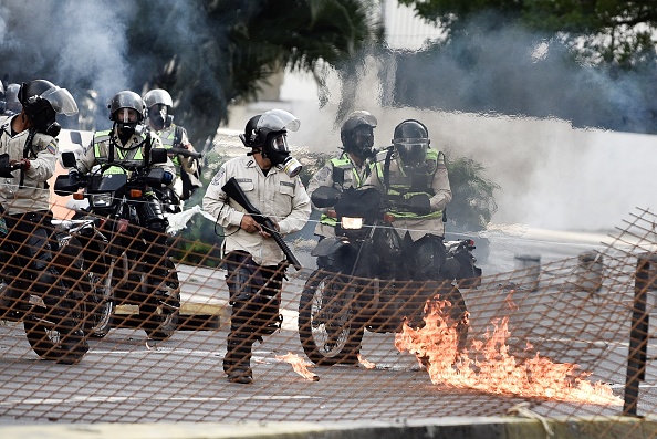 Policía Nacional Bolivariana, manifestantes, opositores, Base Aérea de La Carlota,, Venezuela