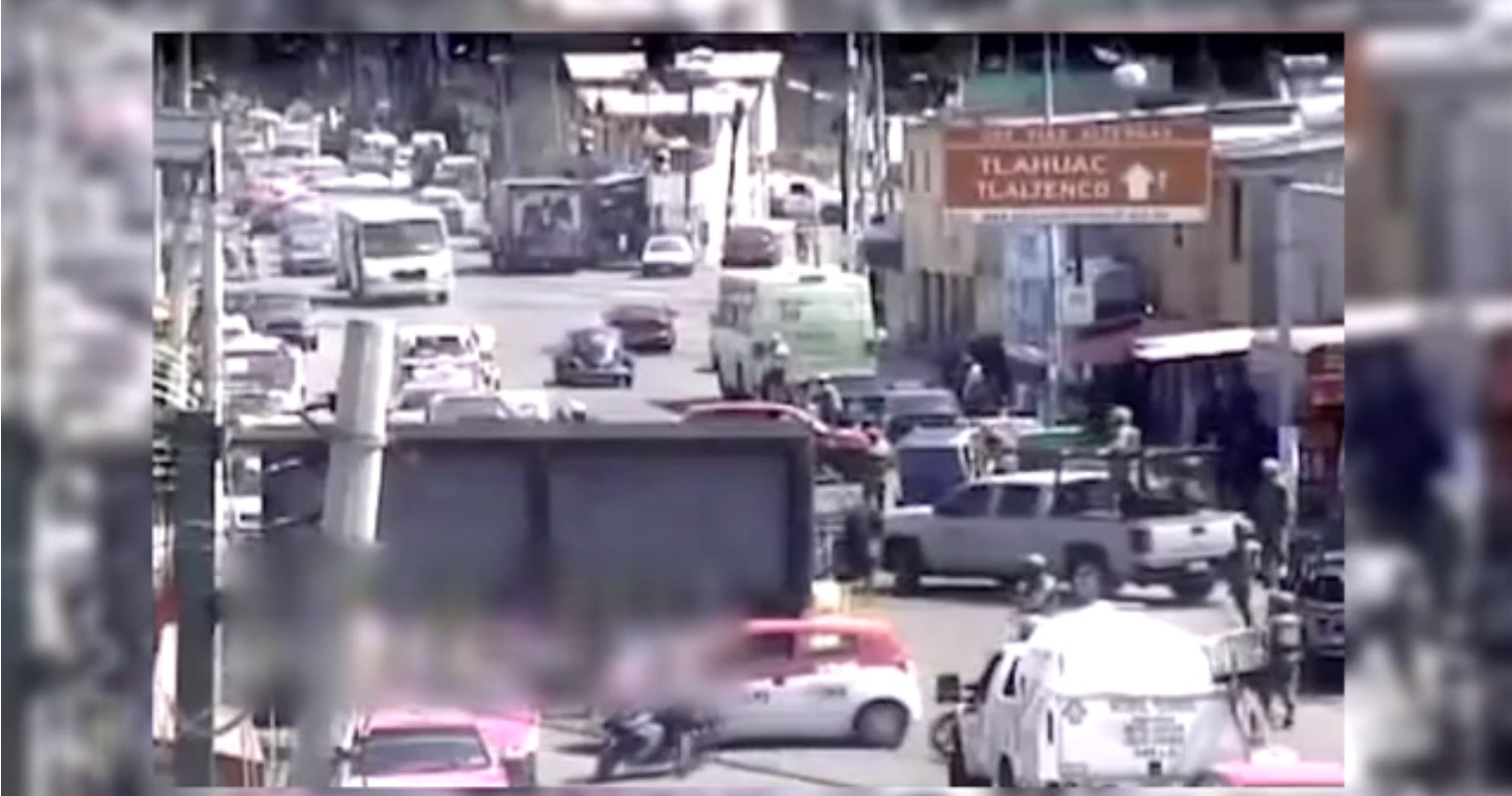 Marinos cierran una calle en la delegación Tláhuac tras enfrentamiento donde murió ‘El Ojos’