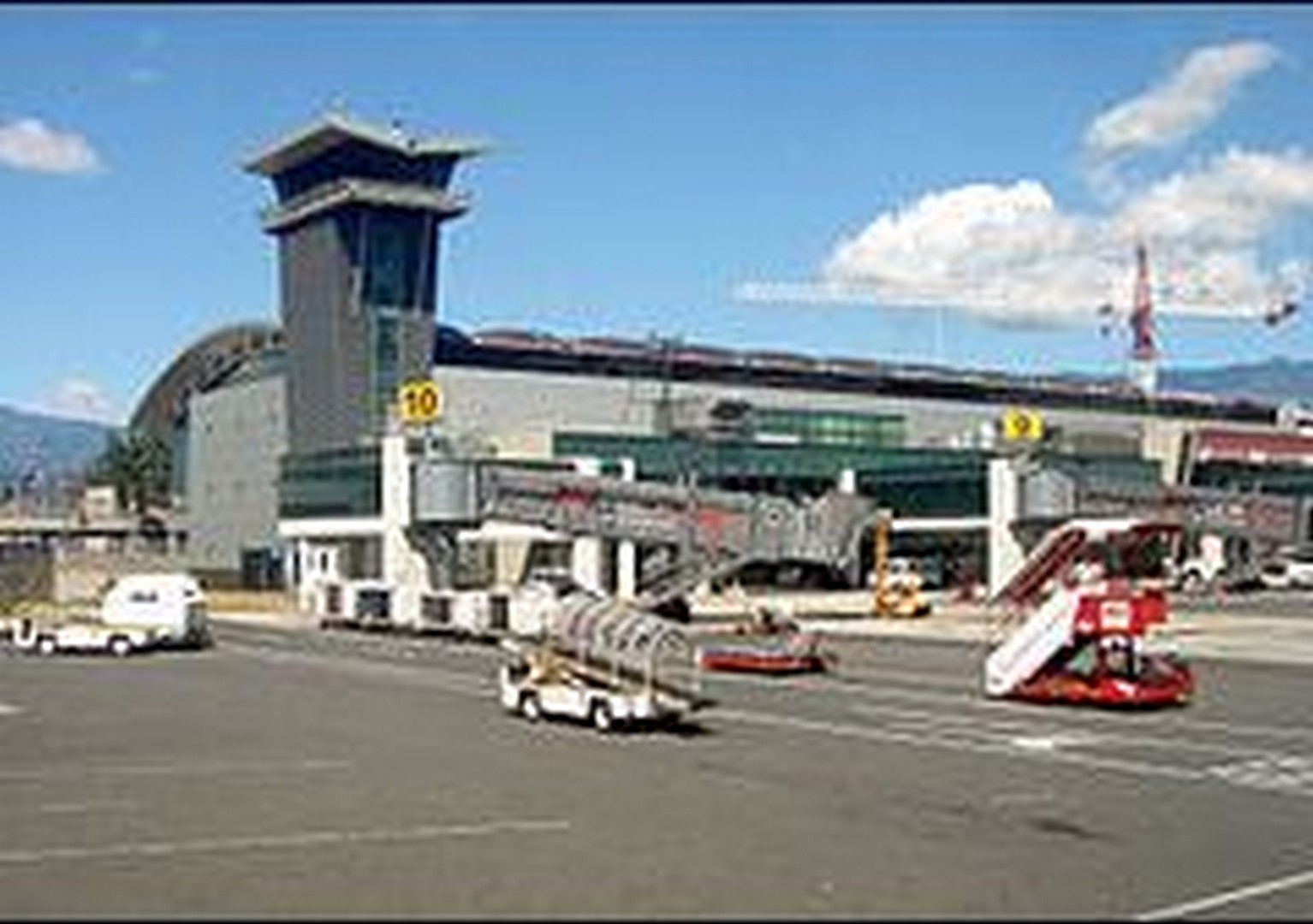 aeropuerto internacional juan santamaria