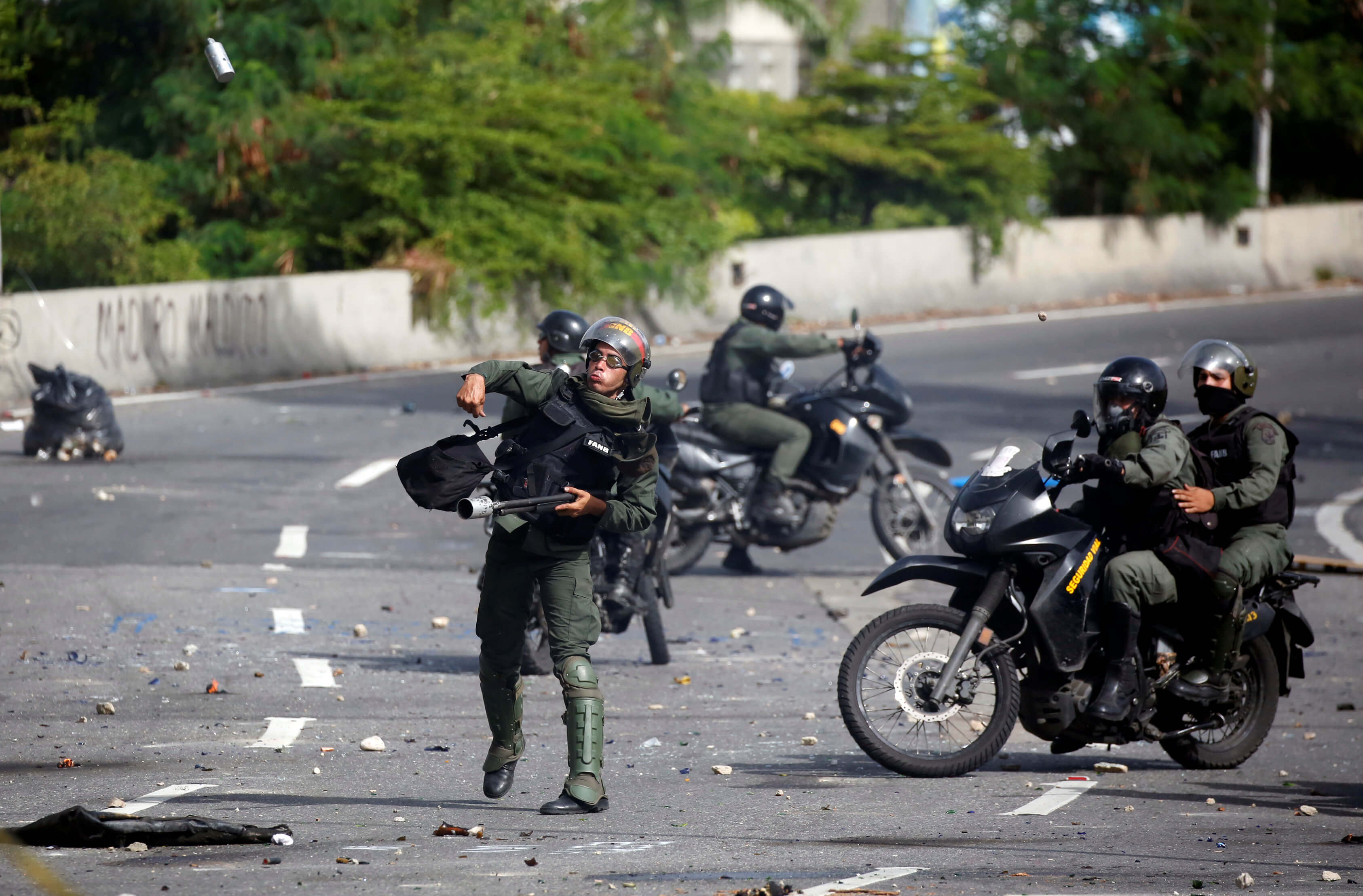 Crisis, Caracas, protestas, explosión, militares, Maduro,
