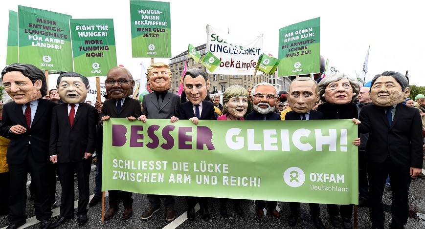 Grandes cabezas representan a los líderes del G20 en protesta ante la próxima cumbre del G20 en Hamburgo, Alemania (Reuters)