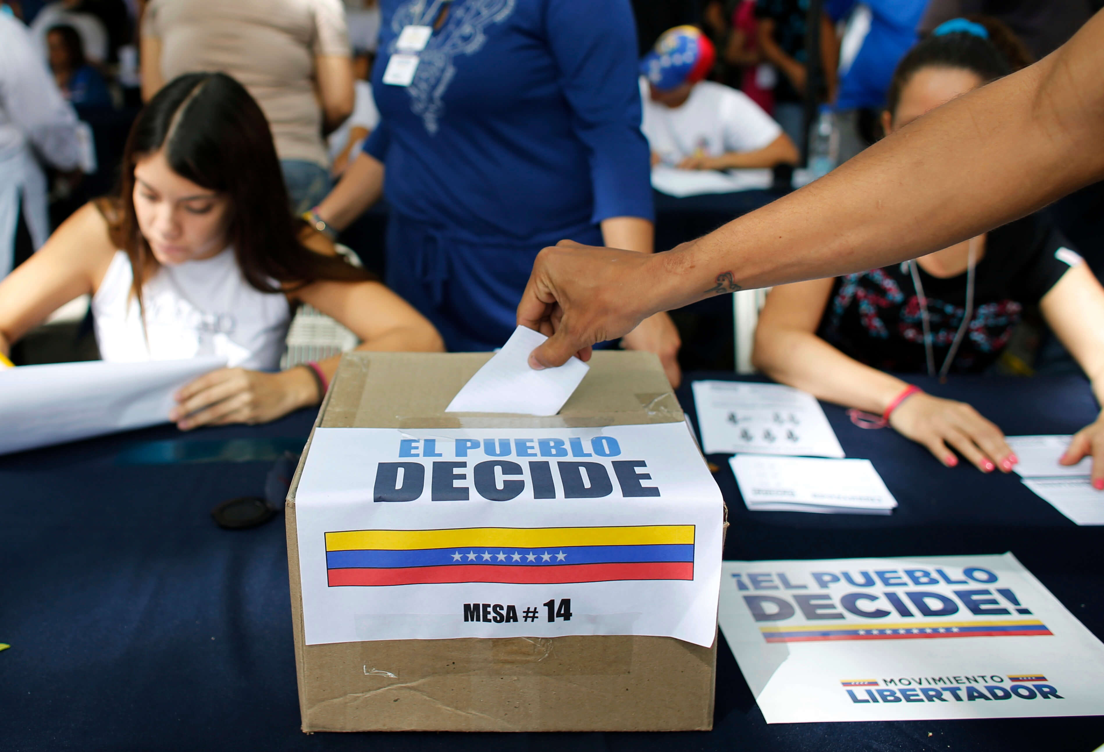 Centros de votación, consulta popular, Gobierno de Nicolás Maduro, Venezuela