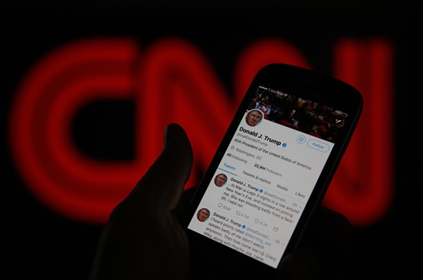 Critican en redes sociales la postura agresiva de Donald contra CNN a través de Twitter (Getty Images)