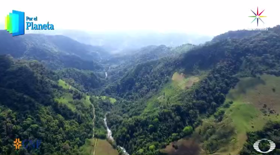 Vista panorámica de una canada en Costa Rica 