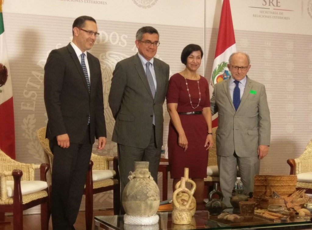  Diego Prieto, Julio Garro Gálvez, Socorro Flores, y Alejandro Alday. (Twitter Perú en México)