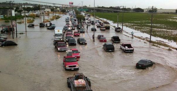 Ciudad Juarez, Lluvias, Intensas, Chihuahua, Inundaciones, Vehiculos, Bajo El Agua