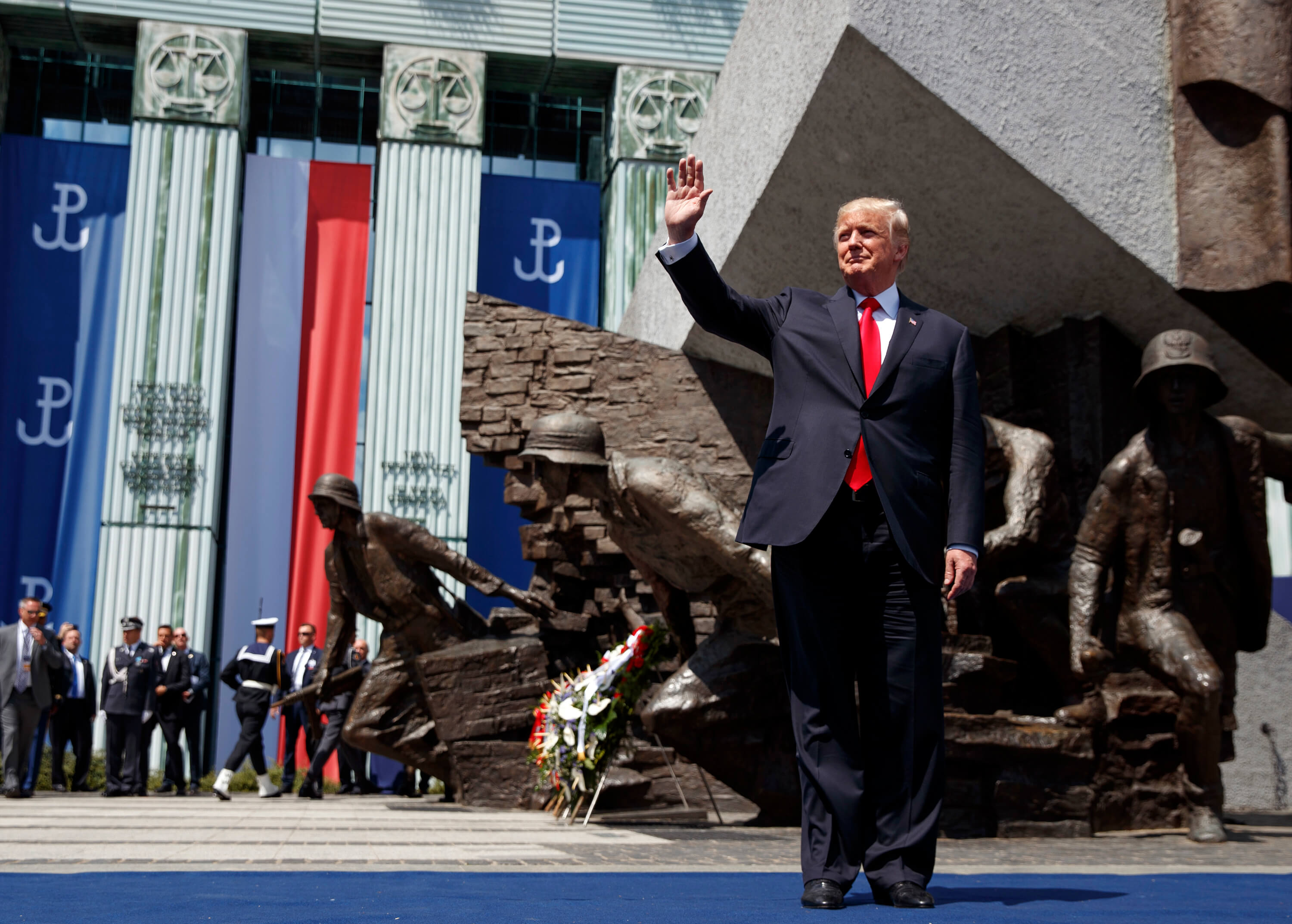 Donald Trump llega a Plaza Krasinski de Varsovia