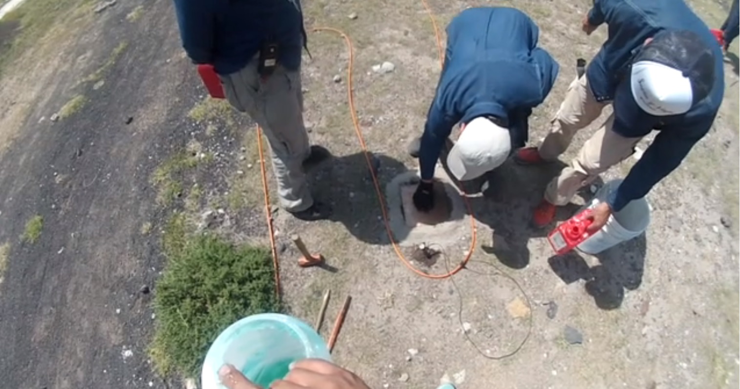 cientificos analizan la base de teotihuacan