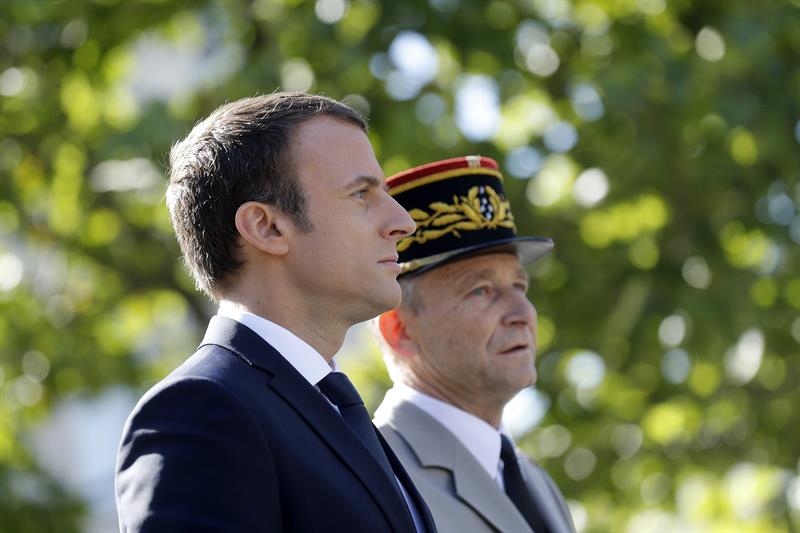 Pierre de Villiers, Estado Mayor, Ejército francés, Emmanuel Macron, presidente, Francia