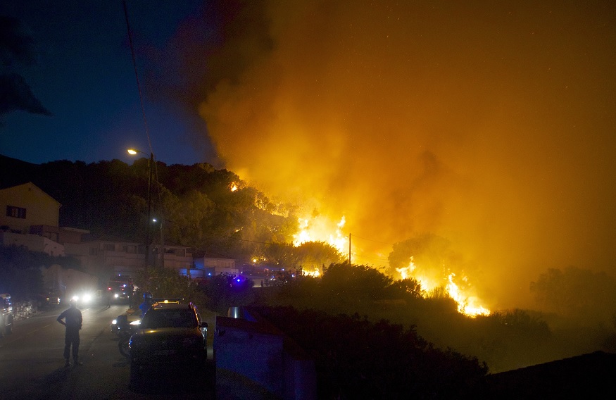 Ejercito franceses, Bomberos, Incendio Forestal, Corcega 