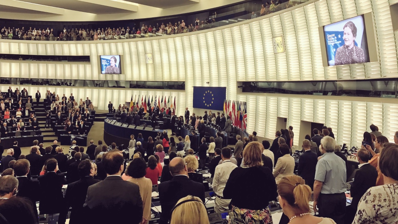 El Parlamento Europeo rinde homenaje a Simone Veil (Twitter: @fjavilopez)