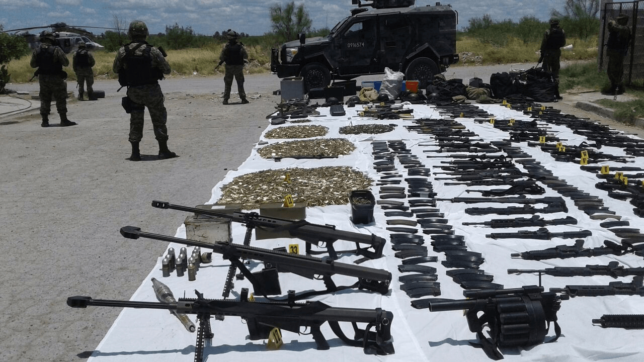 Ejército Mexicano, arsenal, cargadores, cartuchos, lanza granadas, sedena