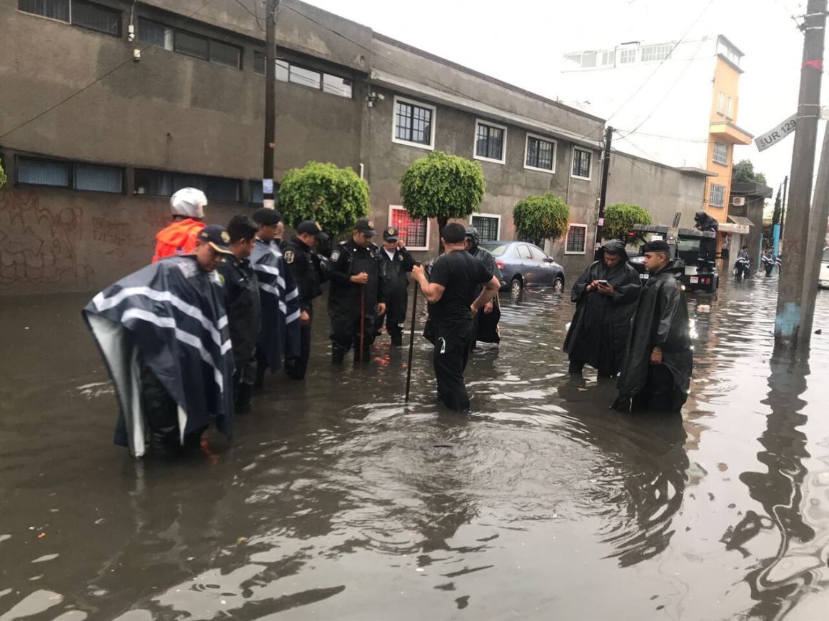 Sábado de inundaciones y encharcamientos en la zona sur de la CDMX