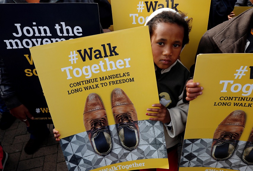 En Sudáfrica se lanzó un movimiento llamado "Walk Together" destinado a continuar el trabajo que Mandela hizo durante su vida (Reuters)