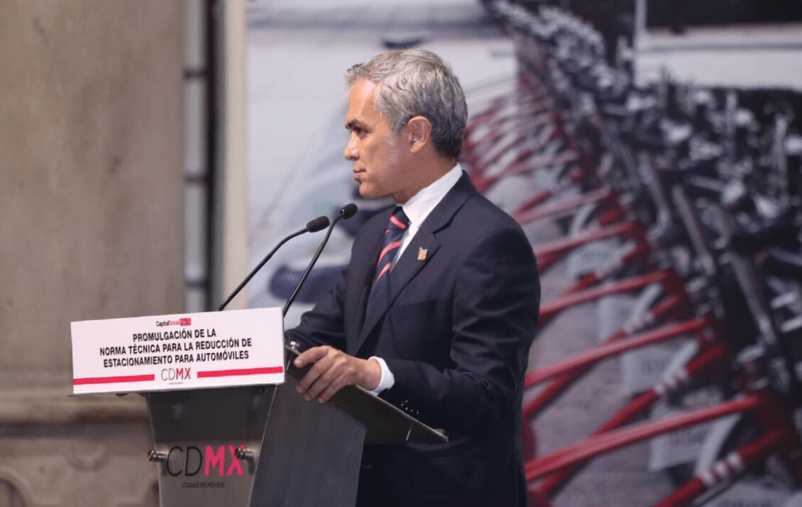 Miguel Ángel Mancera, jefe de Gobierno de la Ciudad de Mexico, Norma Técnica para la Reducción de Estacionamientos,