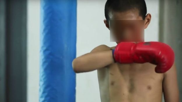 artes marciales mixtas, club pelea, huérfanos, China