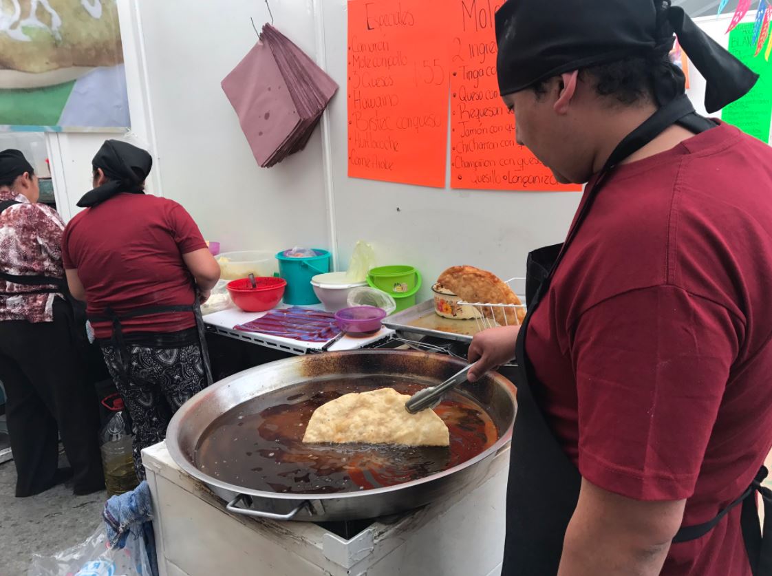 Puebla realiza el festival gastronómico del molote