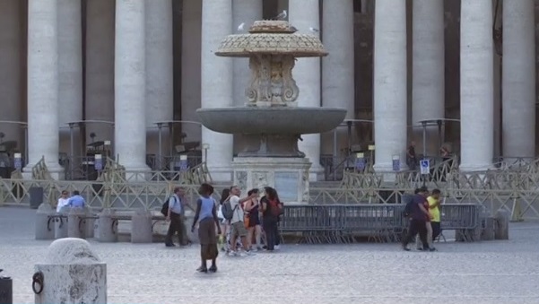 Vaticano cierra centenar fuentes sequia Roma