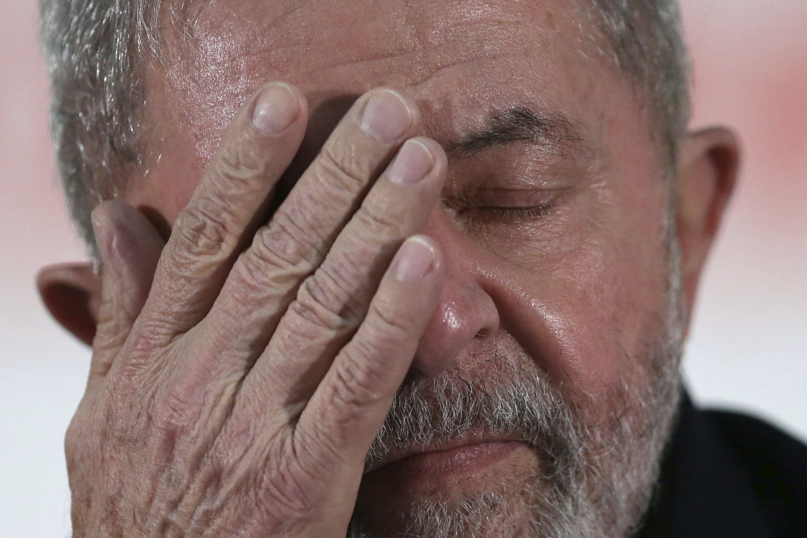 Por corrupción, sentencian al expresidente de Brasil Lula da Silvia