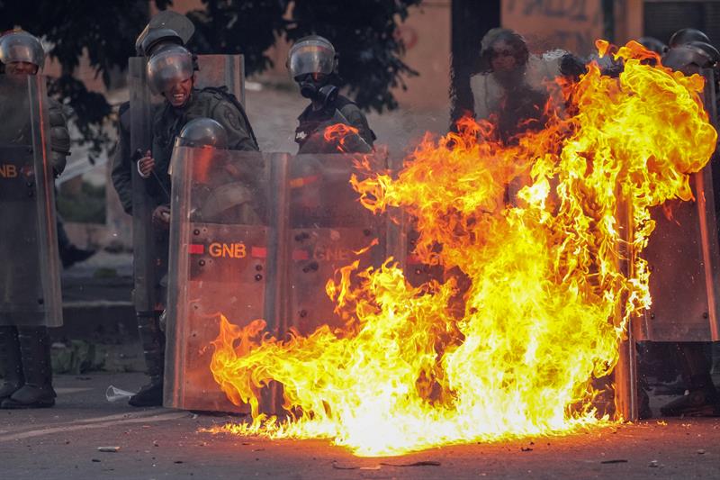 Huelga general en Venezuela deja dos muertos suman 105 fallecidos por protestas