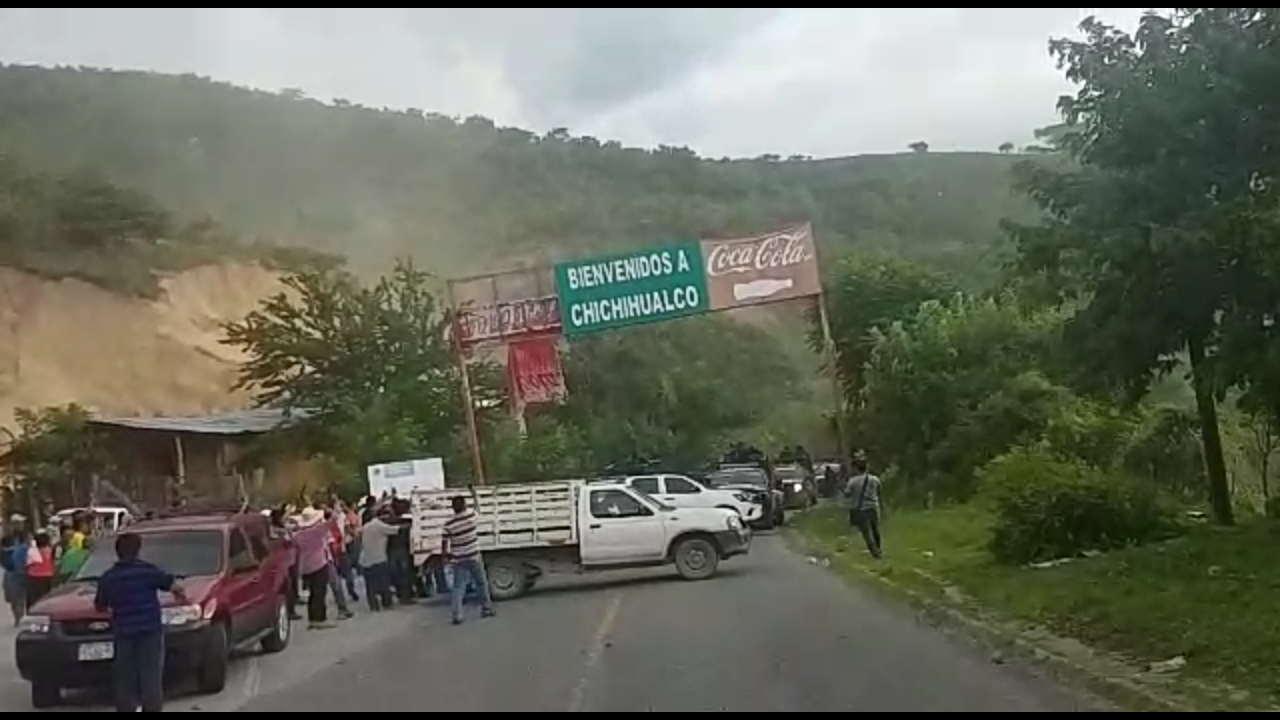 pobladores salida policia federal chichihualco
