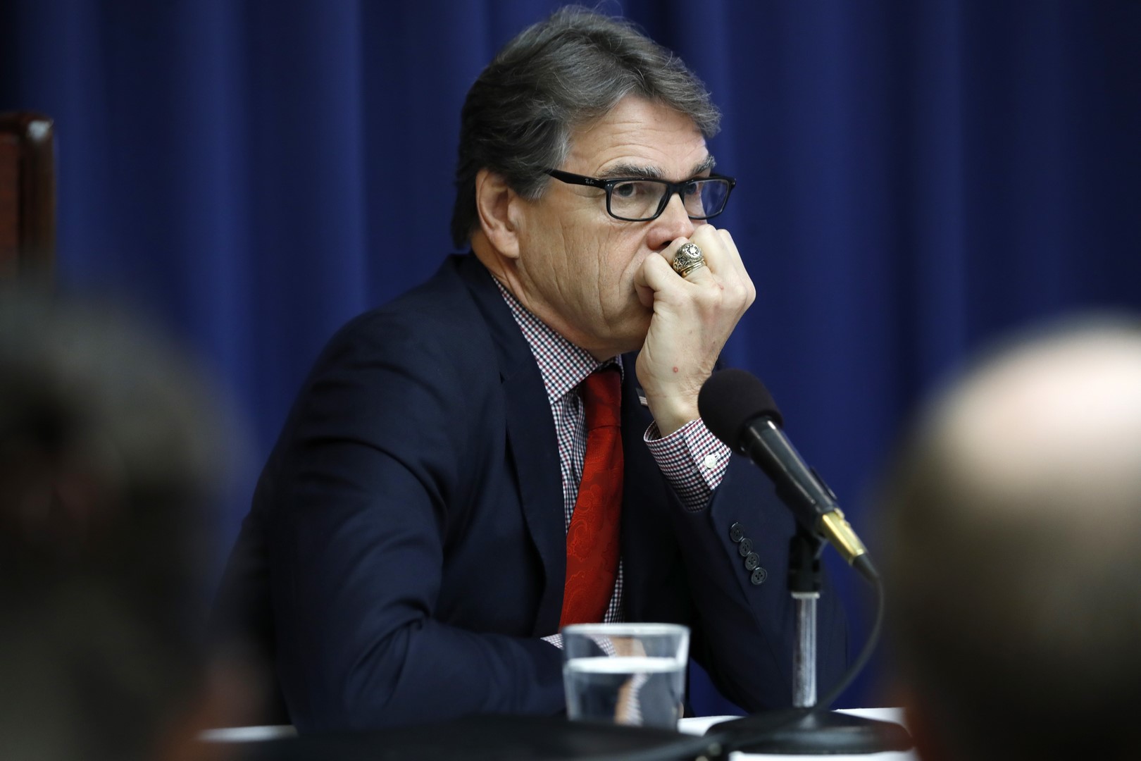 Rusos le juegan broma al secretario de Energía estadounidense Rick Perry