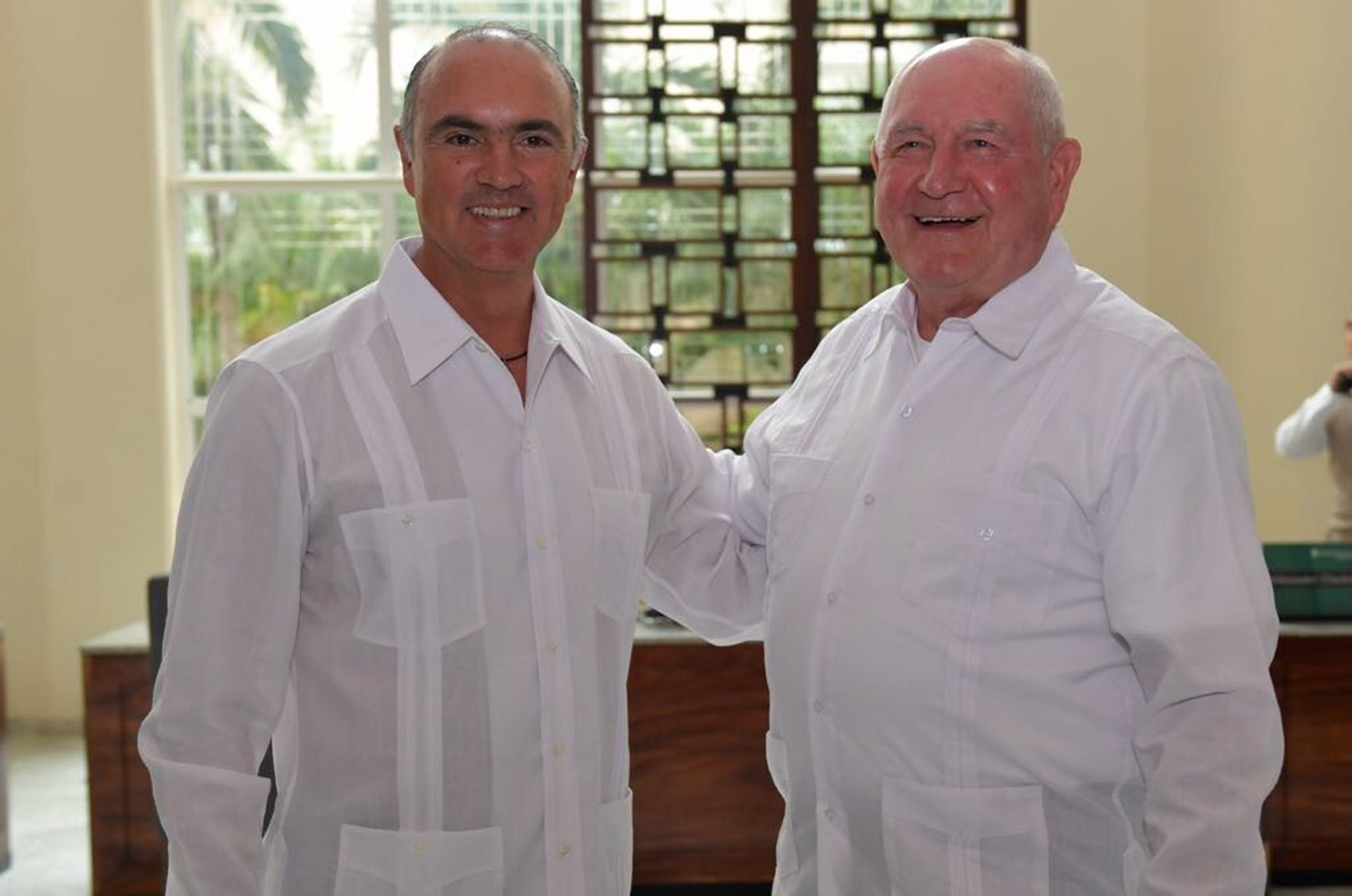 José Calzada y Sonny Perdue, secretarios de Agricultura