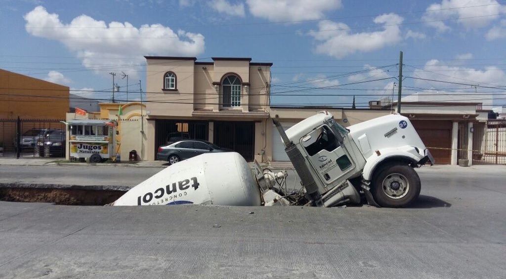 Socavón, Reynosa, Tamaulipas, Accidente, Vialidad, Lluvias