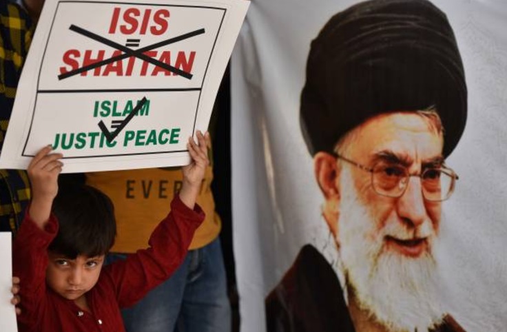 Musulmanes chiíes durante protestas contra los ataques terroristas en Teherán (Getty Images)