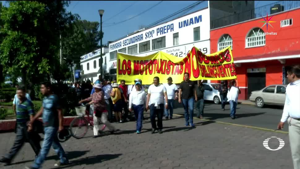 Protestan Cientos mototaxistas en delegación Tláhuac